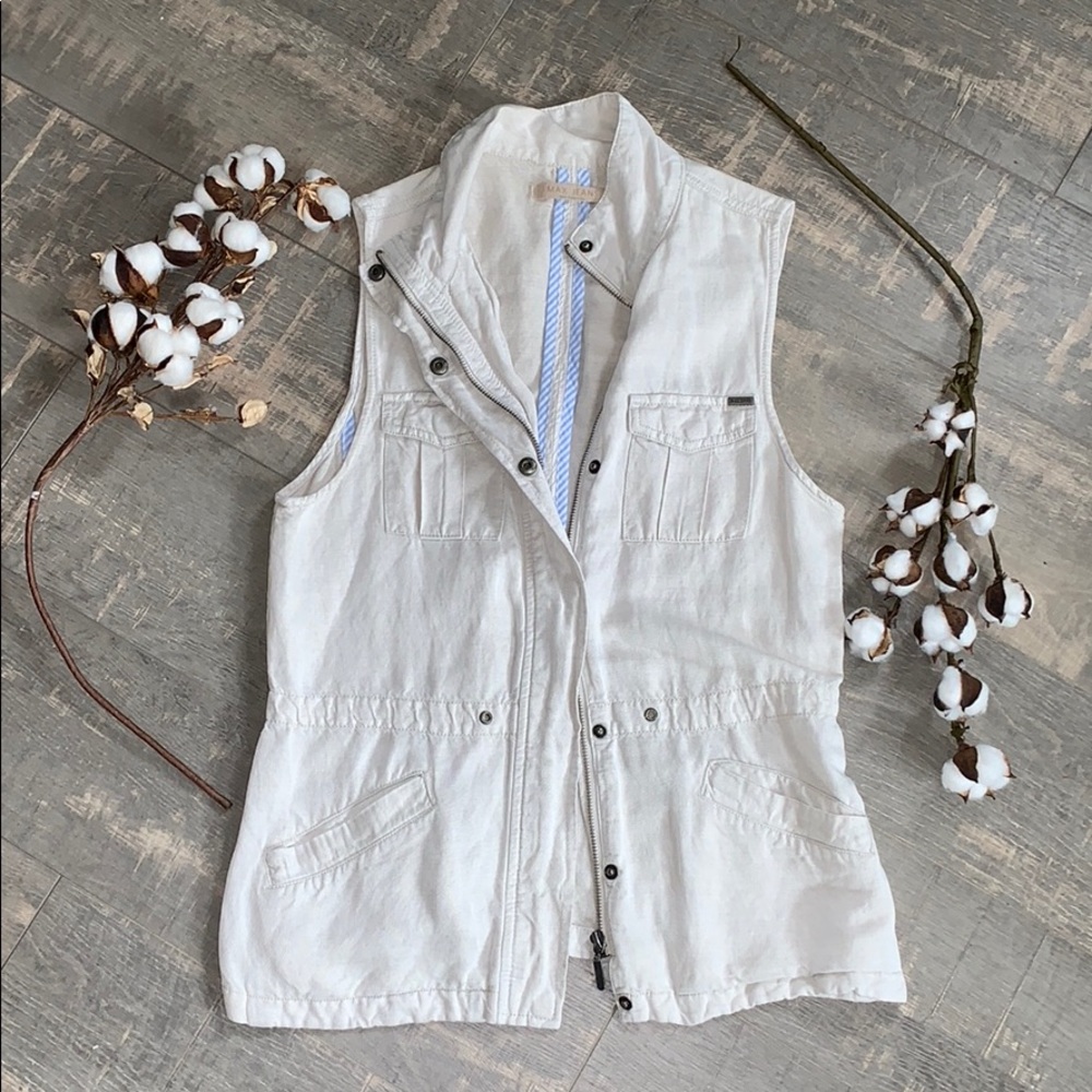 Casual khaki vest